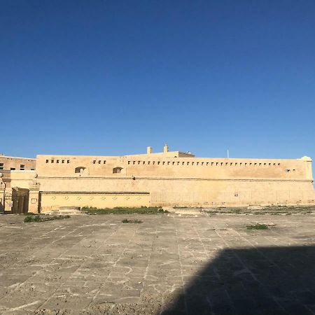 St. Elmo Apartments Валета Екстериор снимка